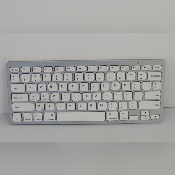 ANKER Ultra Compact Slim WIRELESS Bluetooth KEYBOARD A7726 (No Accessories). The - Picture 1 of 3